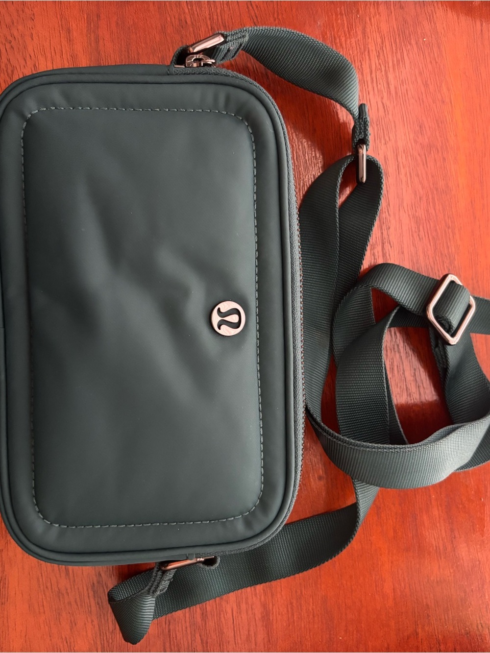 lululemon athletica Small Crossbody Belt Bag - Deep Green